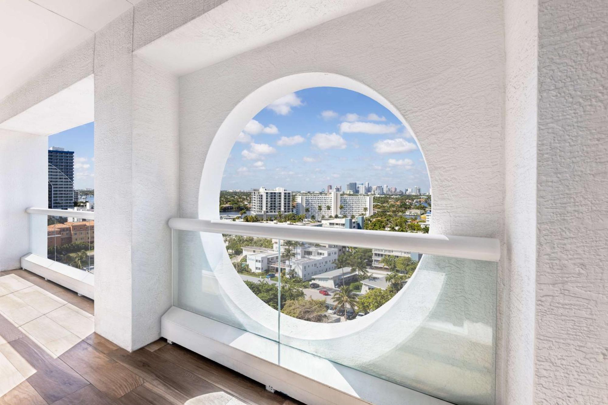 Conrad Fort Lauderdale Beach Exterior photo