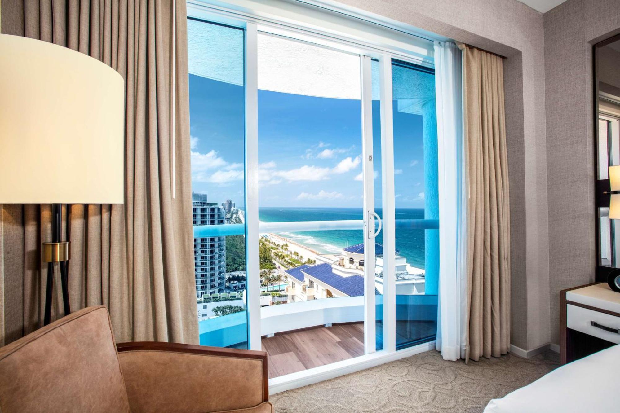 Conrad Fort Lauderdale Beach Exterior photo